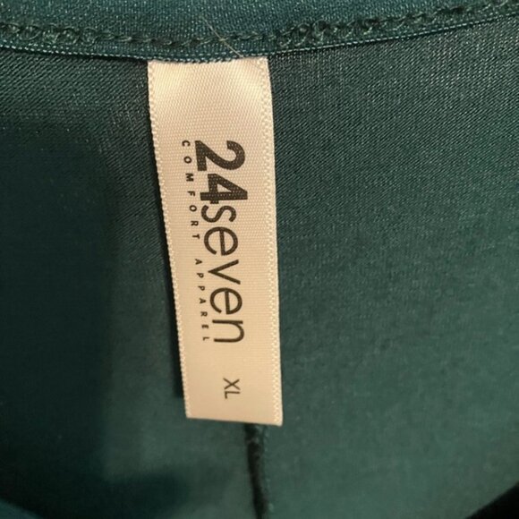 XL 24Seven Comfort dress, emerald green, knee length.  Long sleeves. - Picture 3 of 3